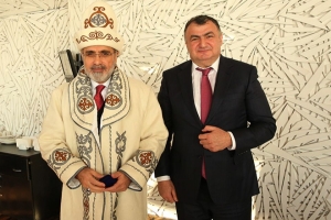 Cumhurbaşkanı Başdanışmanı Yalçın Topçu DATÜB Başkanıyla Kazakistan'da bir araya geldi