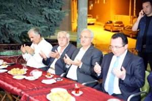 Erzincan, Üzümlü Halkı Meydanlarda