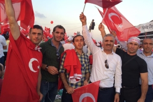 Türkiye'nin kalbi Yenikapı'daydı: #‎TekMilletTekYürek‬