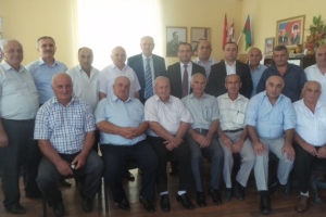 ​DATÜB Başkan Yardımcısı Sadyr Eibov Azerbaycan'da yaşayan DATÜB Meclisi üyeleri ile görüştü