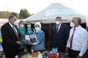 T.C. Cumhurbaşkanı Recep Tayyip Erdoğan'ın Kıymetli Eşi Emine Erdoğan DATÜB Oba Çadırı'nı Ziyaret Etti