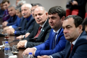 Yurtdışı Türkler ve Akraba Topluluklar Başkanlığı (YTB)’nın, Dünya Ahıska Türkleri Birliği (DATÜB) Kapasite Geliştirme Programı kapsamında Türkiye’ye gelen katılımcılar, YTB Başkanı Doç. Dr. Kudret Bülbül ile buluştu