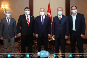 Çavuşoğlu ve Akar, Ukrayna\'daki Ahıskalı Türklerle bir Araya Geldi