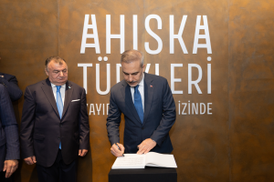 Ahıska Türklerinin Tarihî Hafızasını Geleceğe Taşıyan Sergi İstanbul’da Kapılarını Açtı