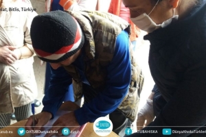 ​DATÜB'ün Gıda Yardımı Kolisi, Üzümlü ve Ahlat’ta İhtiyaç Sahibi Ailelere Ulaştı