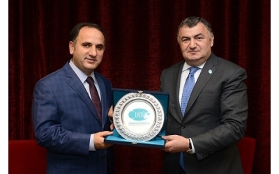 Yurtdışı Türkler ve Akraba Topluluklar Başkanlığı (YTB)’nın, Dünya Ahıska Türkleri Birliği (DATÜB) Kapasite Geliştirme Programı kapsamında Türkiye’ye gelen katılımcılar, YTB Başkanı Doç. Dr. Kudret Bülbül ile buluştu