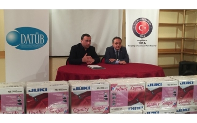 DATÜB Tiflis'de Yaşayan Ahıska Ailelere Dikiş Makinesi Dağıttı