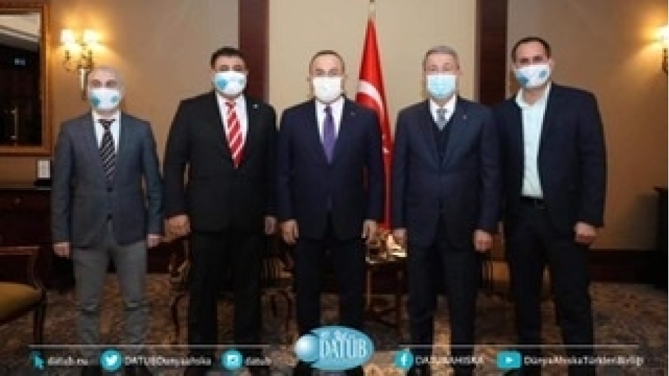 Çavuşoğlu ve Akar, Ukrayna\'daki Ahıskalı Türklerle bir Araya Geldi