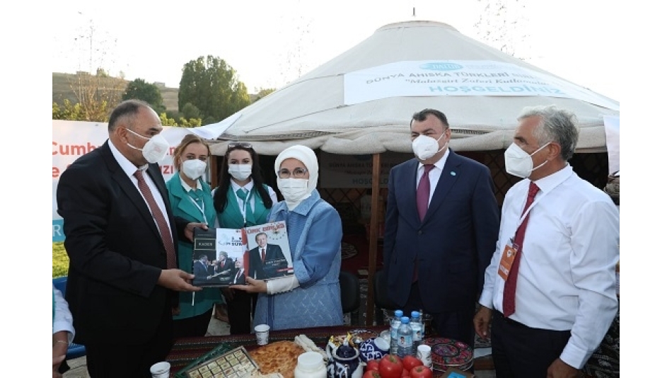 T.C. Cumhurbaşkanı Recep Tayyip Erdoğan'ın Kıymetli Eşi Emine Erdoğan DATÜB Oba Çadırı'nı Ziyaret Etti