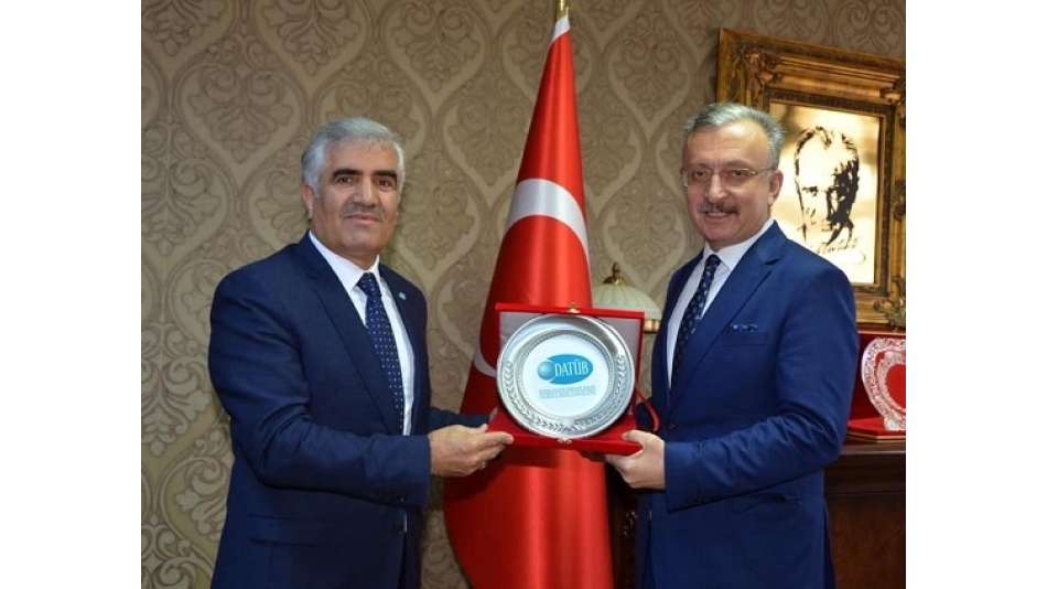 ​DATÜB Heyeti, Erzincan Binali Yıldırım Üniversitesi Rektörü’ne nezaket ziyaretinde bulundu
