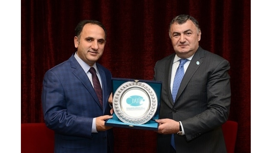 Yurtdışı Türkler ve Akraba Topluluklar Başkanlığı (YTB)’nın, Dünya Ahıska Türkleri Birliği (DATÜB) Kapasite Geliştirme Programı kapsamında Türkiye’ye gelen katılımcılar, YTB Başkanı Doç. Dr. Kudret Bülbül ile buluştu