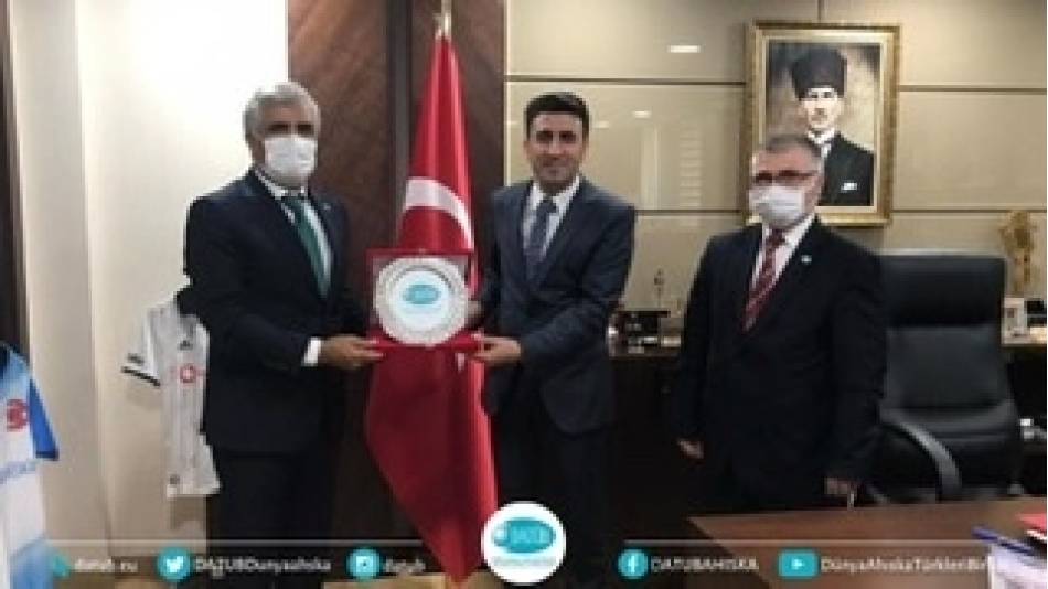 DATÜB Heyeti, Nüfus ve Vatandaşlık İşleri Genel Müdürü Şefik Aygöl'ü Makamında Ziyaret Etti