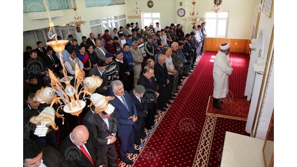 Ahıska Türkleri, Üzümlü'de ilk cuma namazını kıldı