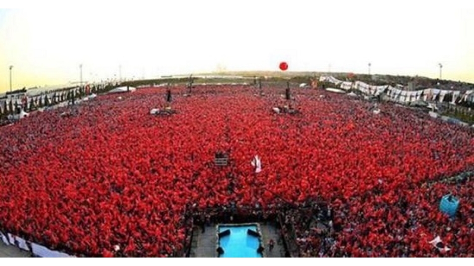 Türkiye'nin kalbi Yenikapı'daydı: #‎TekMilletTekYürek‬