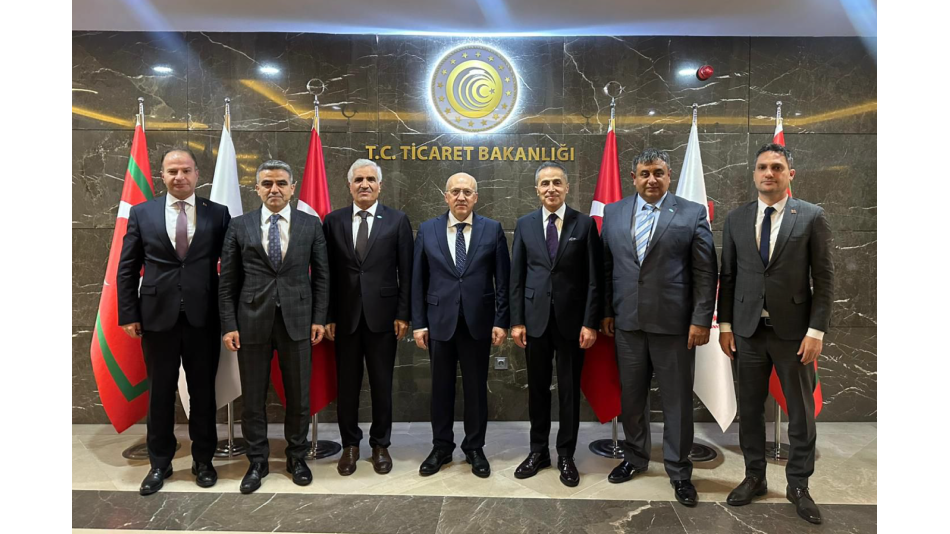 DATÜB heyeti, Ahıskalı ailelerin araç tescil sürecini görüşmek üzere gümrük yetkilileriyle bir araya geldi