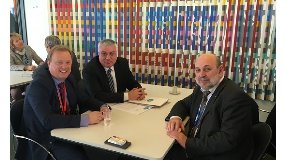 DATÜB'den Gürcistan Raportörlerine Dosya Verildi