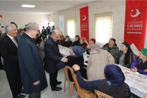 Elazığ'da Önemli Ziyaret: Devlet Yetkilileri Ahıska Türklerini Bayramda Yalnız Bırakmadı