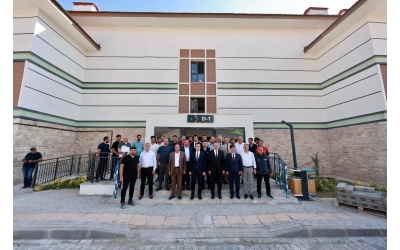 DATÜB Heyeti, Bitlis Valisi Ahmet Karakaya ile Ahlat’taki İskân Konutlarında İncelemelerde Bulundu