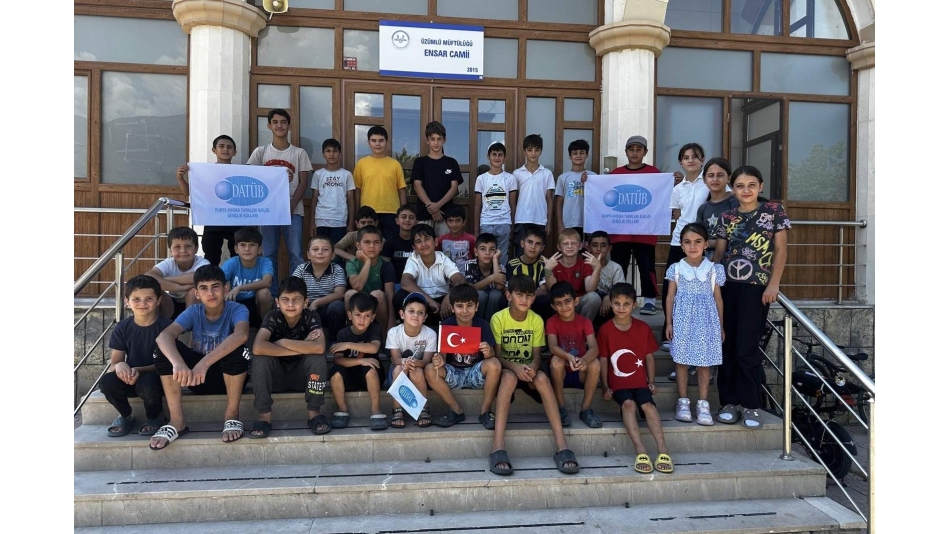 Üzümlü’de Kur’an Kursunu Tamamlayan Öğrencilere Yemek İkramı
