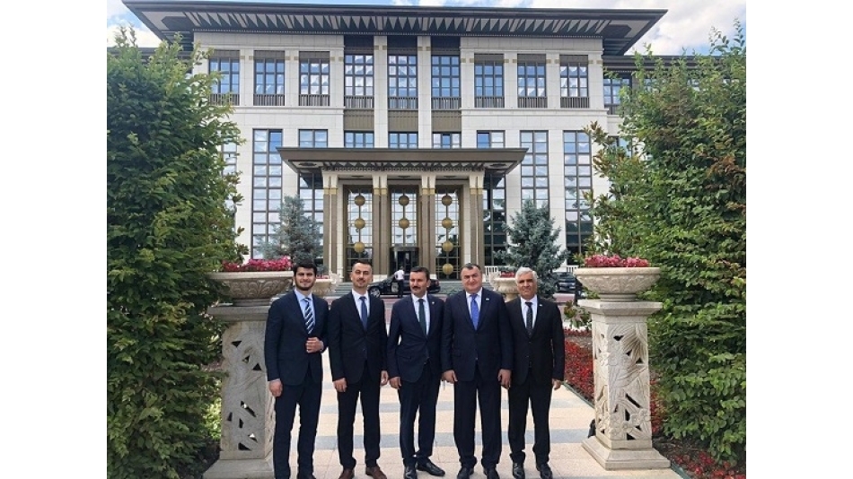 Daha İyi Bir Gelecek İçin Çalışıyorlar